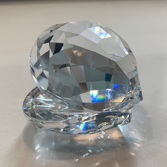 Swarovski Oyster shell with Pearl Accent - Picture 5 of 17